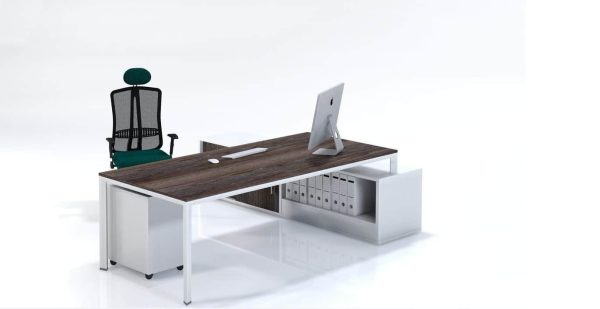 Trileg managerial workstation for private office planning
